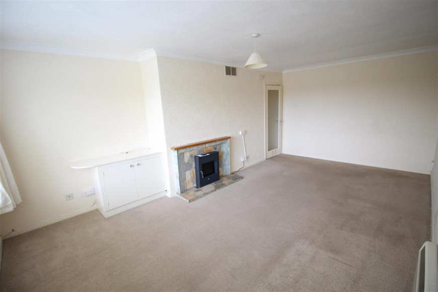 Churchill Crescent, Headley