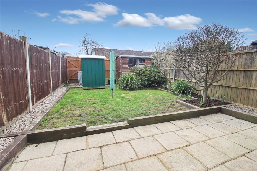 Elm Close, Bordon