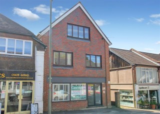 Orchard Court, Wey Hill, Haslemere