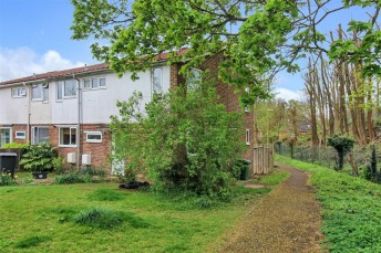 Woodlands Court, Alton