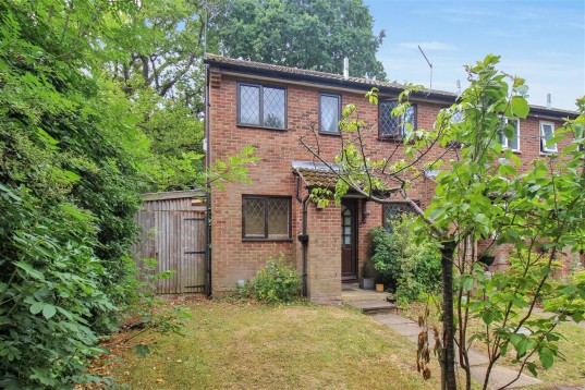 Torrington Close, Lindford