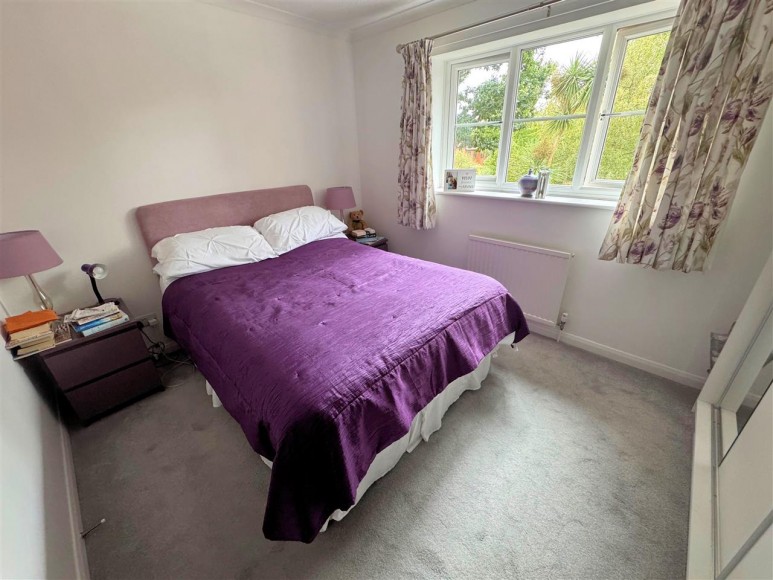 Blue Timbers Close, Bordon