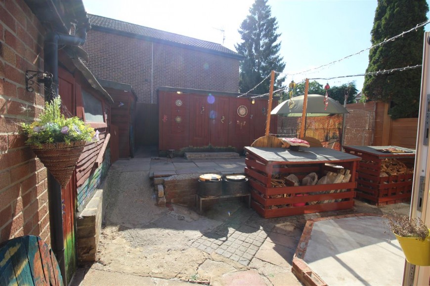 Hibiscus Grove, Bordon